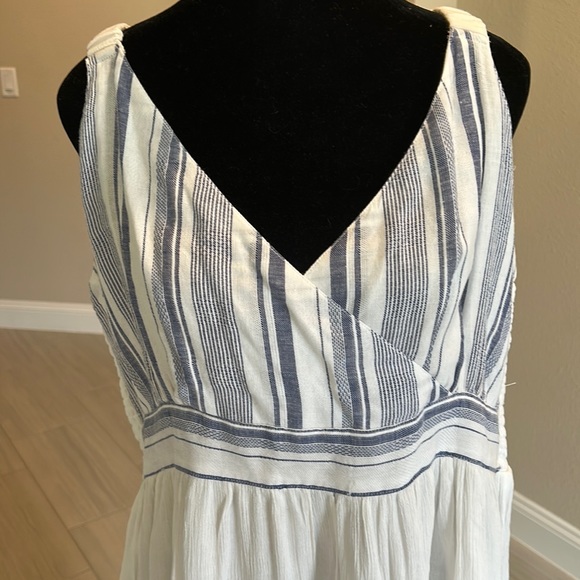 Studio West white maxi dress - Picture 3 of 5